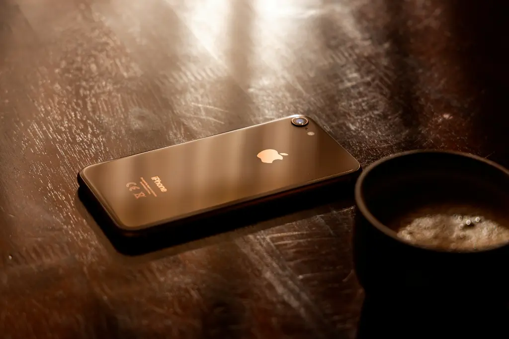 unsplash_1Foxm2apSv0_IPHONE 8.jpg.webp